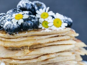 Pancakes aux Myrtilles et Lait Ribot