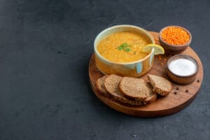 Dahl de lentilles corail aux épices douces