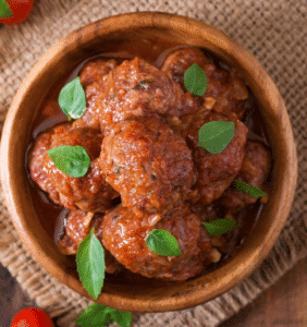 Soutzoukakia Smyrneika – Boulettes Grecques à la Sauce Tomate Épicée
