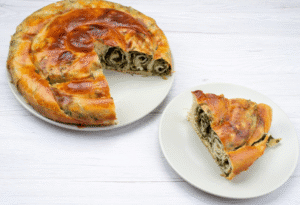Spanakopita – Tourte Grecque aux Épinards et à la Féta (Version Spirale)